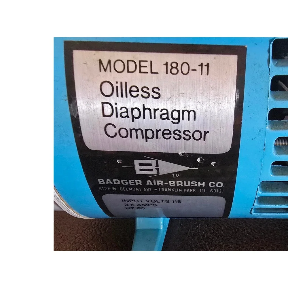 Badger 180-11 Oilless Compressor 100XF‎ Airbrush Kit with Instructional Books